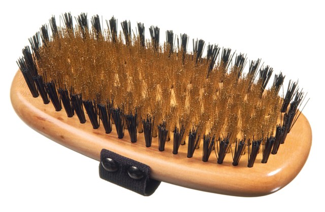 ΒΟΥΡΤΣΑ ΟΒΑΛ ΞΥΛΙΝΗ Ov.brass bristle brush*15cm*6p